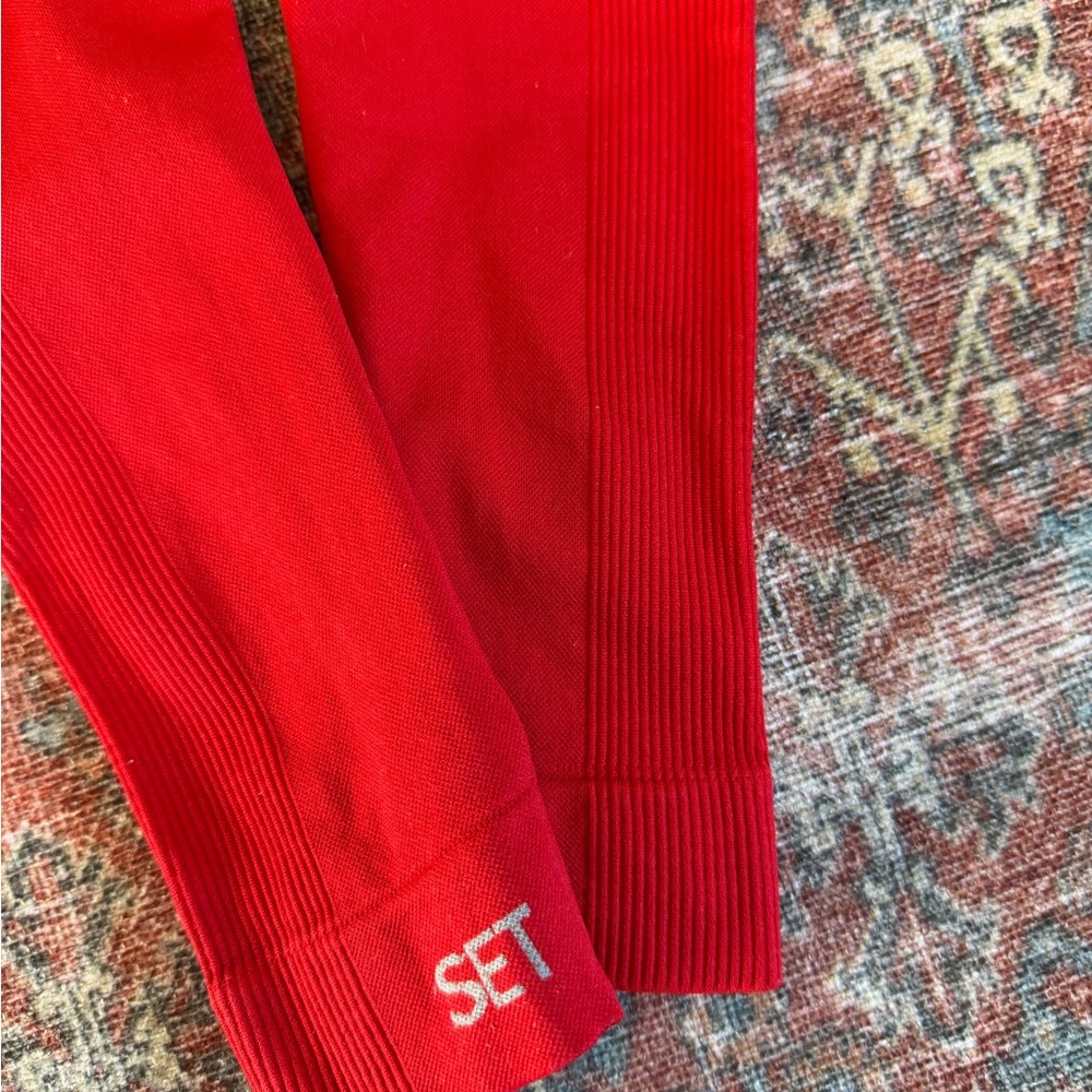 SET Active Bold Red Leggings